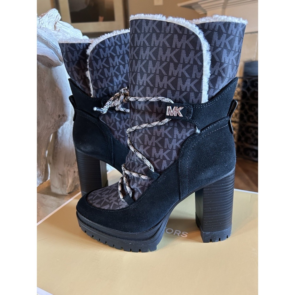 New In Box $280 MICHAEL KORS CULVER BOOTIE SIZE 7M SIGNATURE